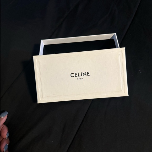 Designer Sunglasses.. - Picture 2 of 5